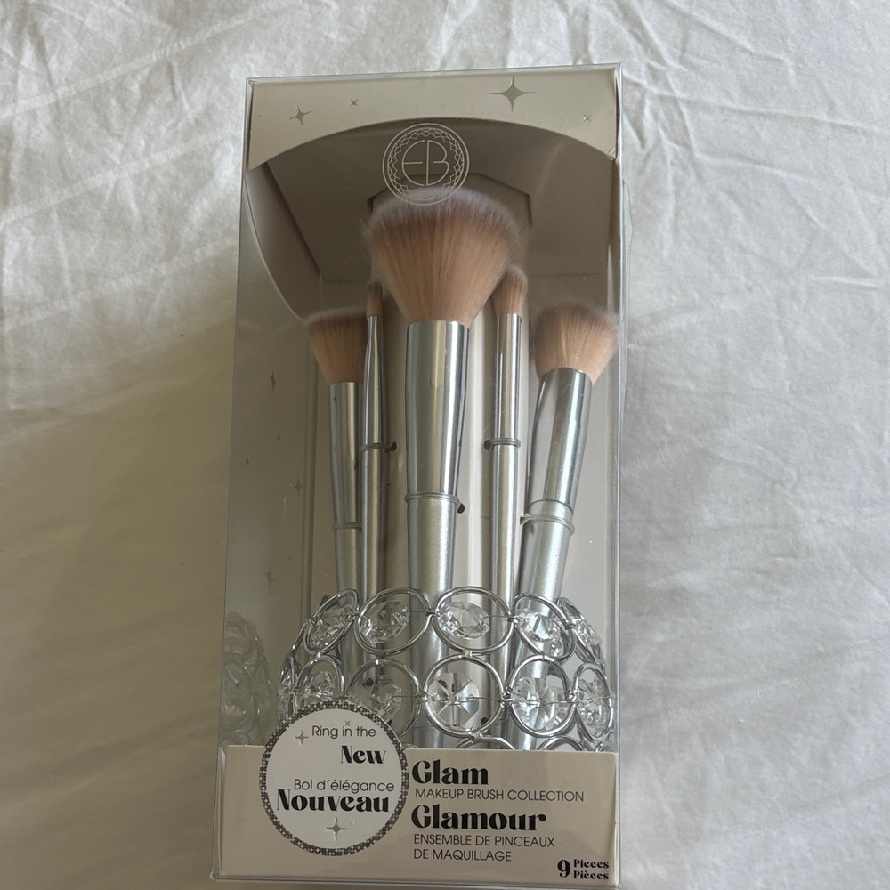 glam Silver Brush Set with Pink-Tipped Bristles